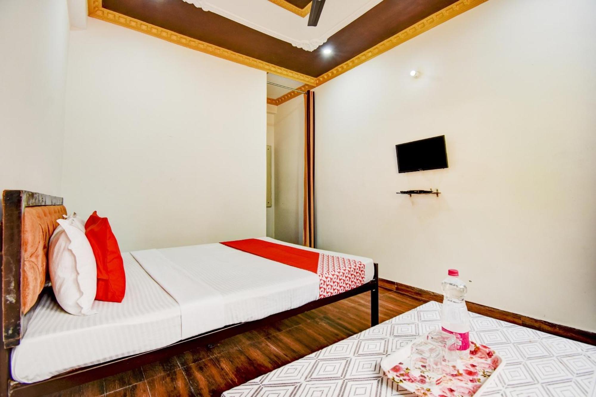 Hotel OYO 72895 Pine Tree Masuri Exterior foto